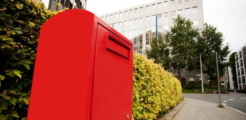 Validación y formatación postal de direcciones al servicio del envío por correo